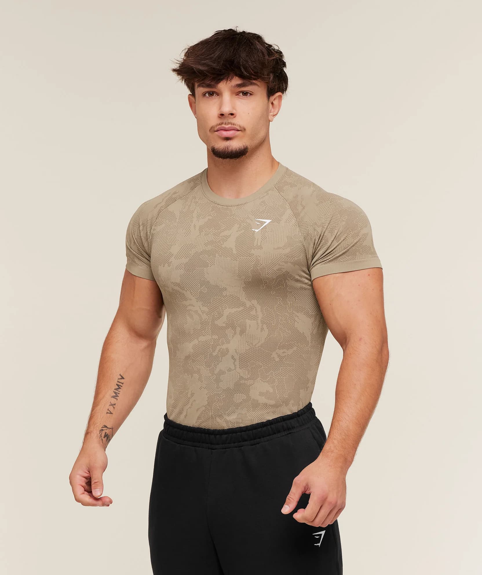 Geo Seamless T-shirt (Brown) — vista alternativa