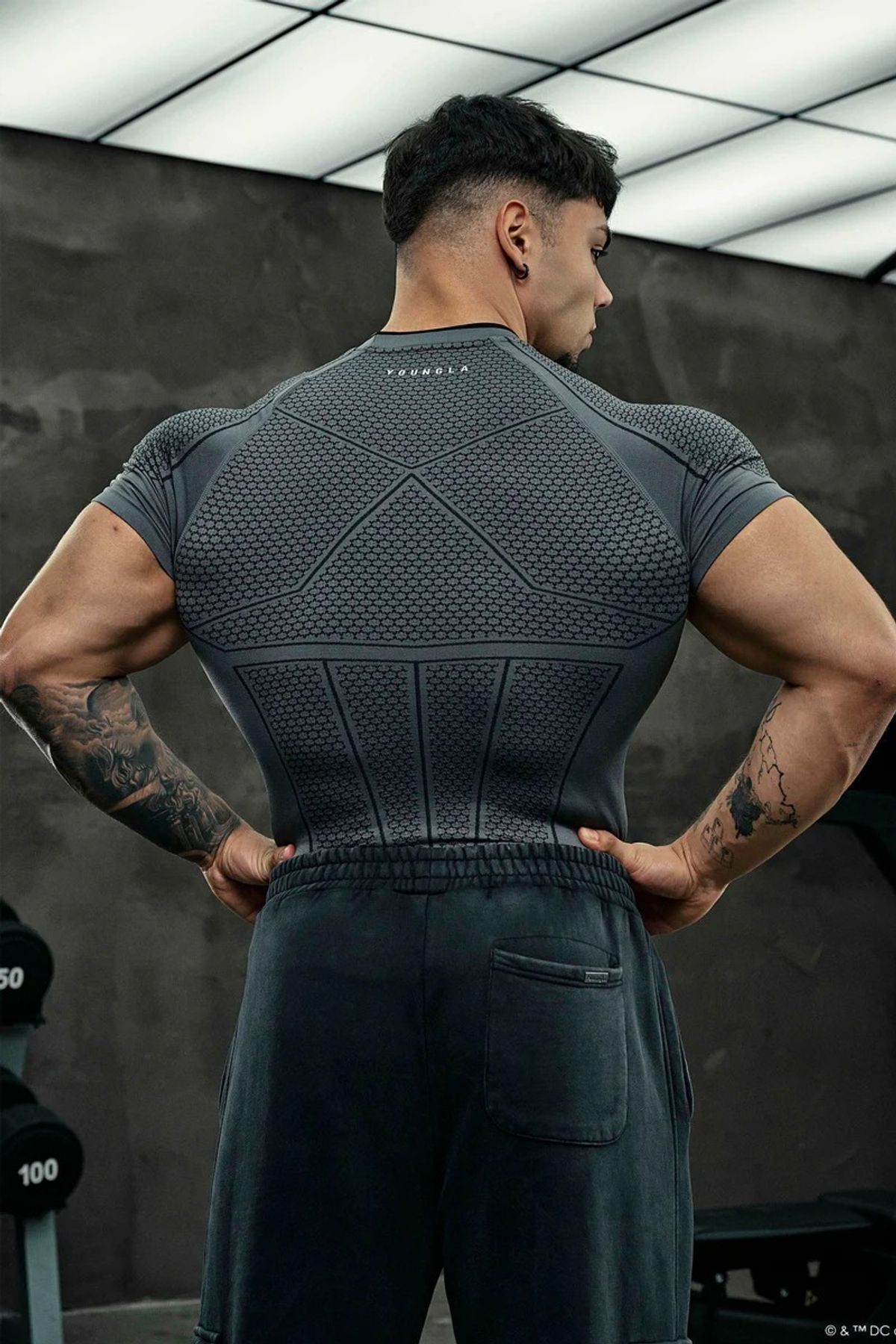 Batman Compression Tee (Dark Grey) vista 3